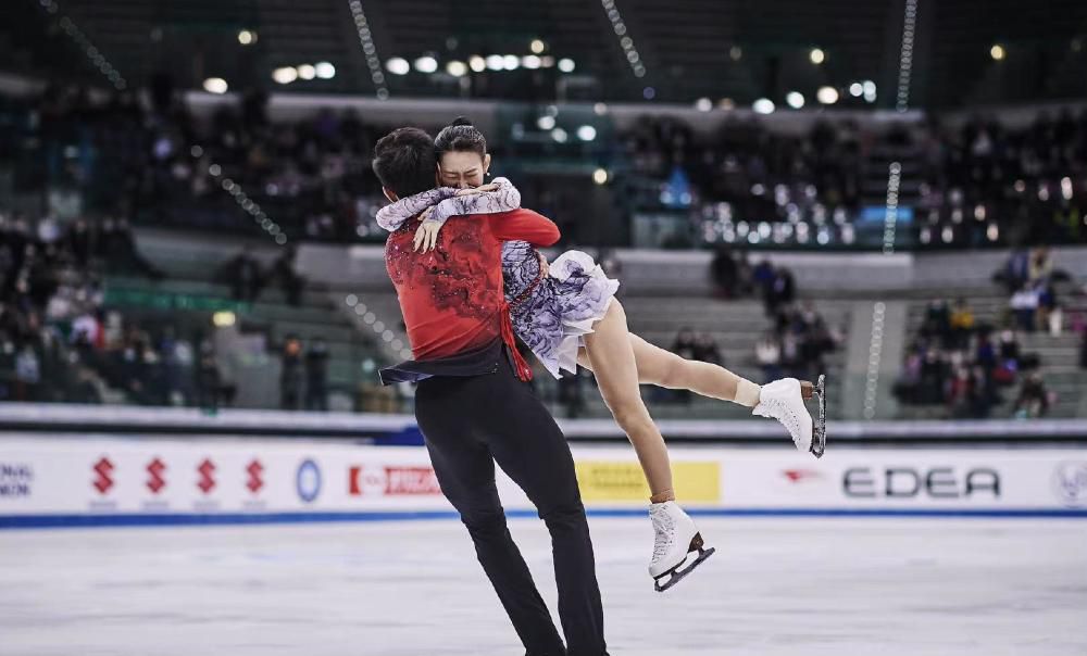 大家都知道，球员、教练、管理层来来去去，但俱乐部永存。